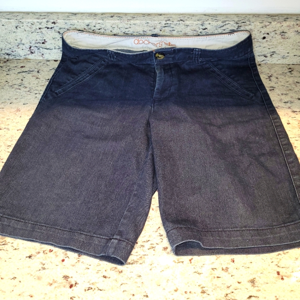 Dockers Bermuda Denim Shorts Dark Wash Women's Size 6 EUC Like New!